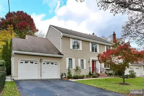 775 Arbor Rd, Paramus, NJ 07652