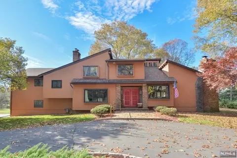 29 W Saddle River Rd, Saddle River, NJ 07458