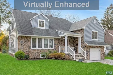 740 Washburn St, Teaneck, NJ 07666