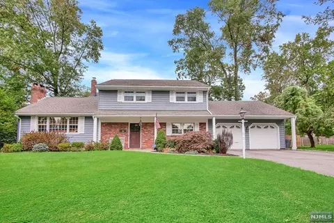 26 Debbie Ct, Wayne, NJ 07470 photo 1