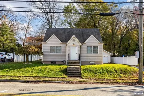 110 Alps Rd, Wayne, NJ 07470 photo 1