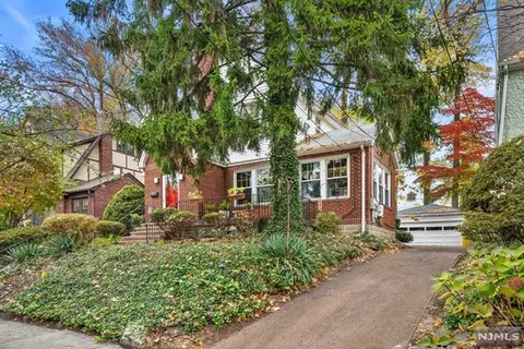 311 Murray Ave, Englewood, NJ 07631