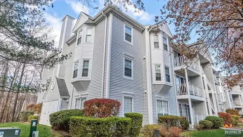 173 Linden St, Mahwah, NJ 07430