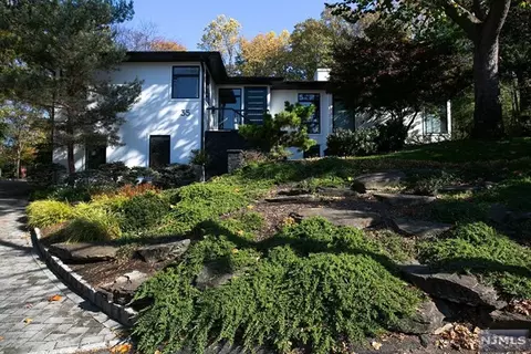 35 Royden Rd, Tenafly, NJ 07670