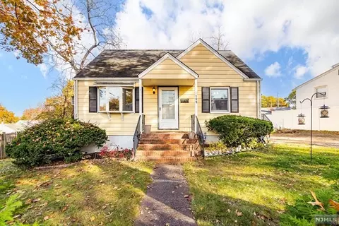 199 Cumming Ave, Maywood, NJ 07607