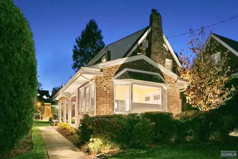 287 Euclid Ave, Hackensack, NJ 07601