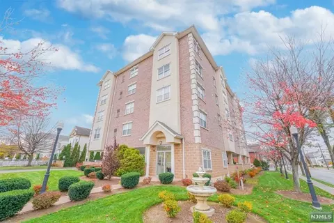 241 Union St #403, Hackensack, NJ 07601