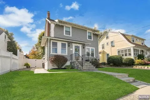 15 Chestnut St, Rochelle Park, NJ 07662