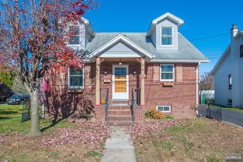 12 Maple Ave, Wanaque, NJ 07420 photo 1