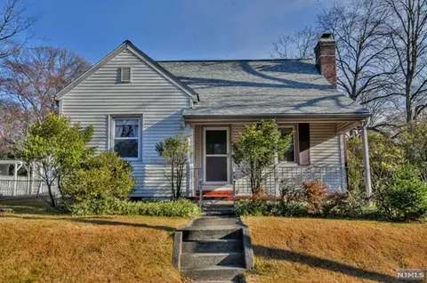 235 Van Emburgh Ave, Ridgewood, NJ 07450