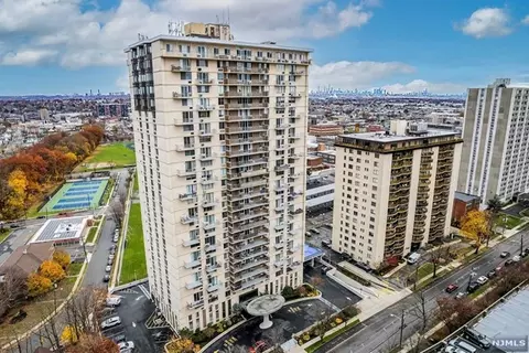 160 Overlook Ave #11E1, Hackensack, NJ 07601
