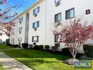 250 Grant Ave #B23, Lyndhurst, NJ 07071