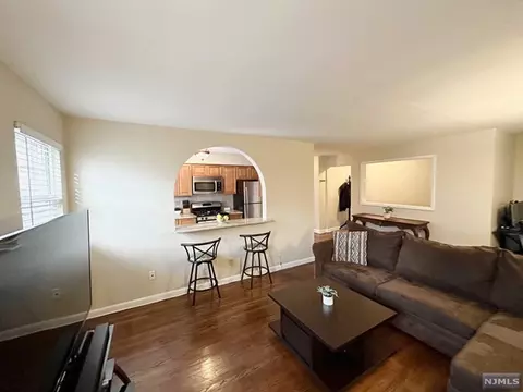 1250 Teaneck Rd #16, Teaneck, NJ 07666