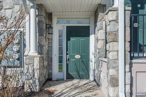 94 Whiteweld Ter, Clifton, NJ 07013
