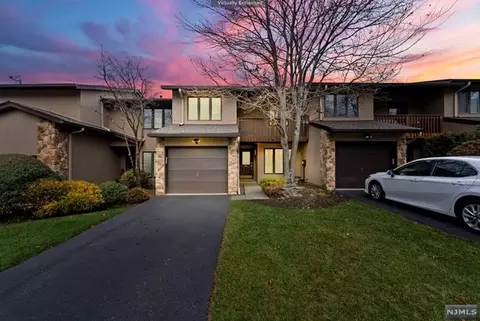 133 Wedgewood Dr #34, Woodland Park, NJ 07424