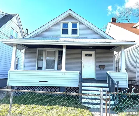 504-506 E 31st St, Paterson, NJ 07504