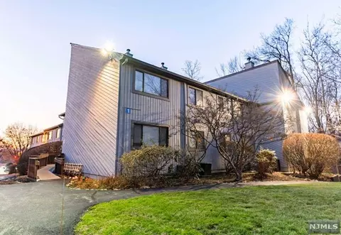 209 Cypress Ct #1, Ramsey, NJ 07446