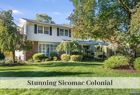 527 Richard Pl, Wyckoff, NJ 07481