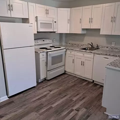 75 Union St #1D, Hackensack, NJ 07601