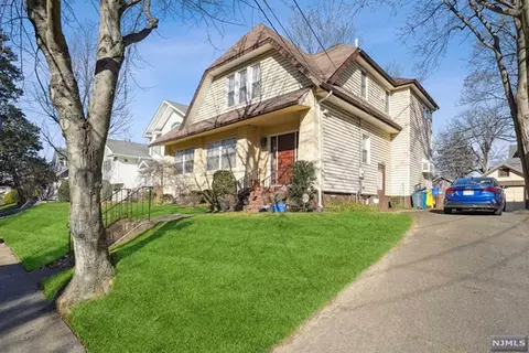 397 Ogden Ave, Teaneck, NJ 07666
