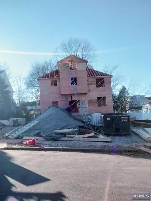 9 Brinkerhoff Ave, Teaneck, NJ 07666