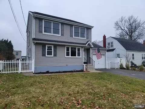 36 Birch Rd, Dumont, NJ 07628