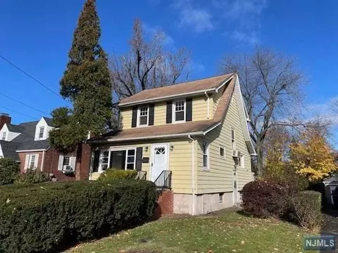 127 Hillside Ave, Teaneck, NJ 07666