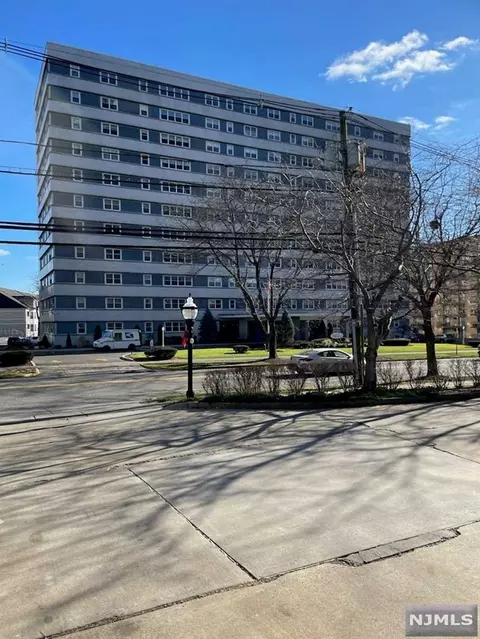 280 Prospect Ave #2F, Hackensack, NJ 07601