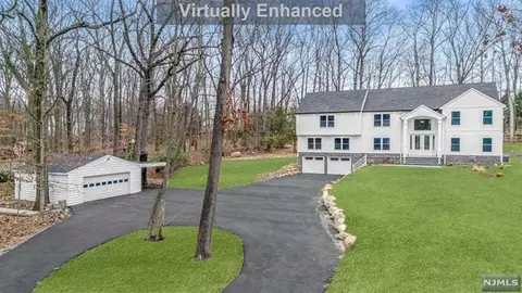 188 Peterson Pl, Ramsey, NJ 07446