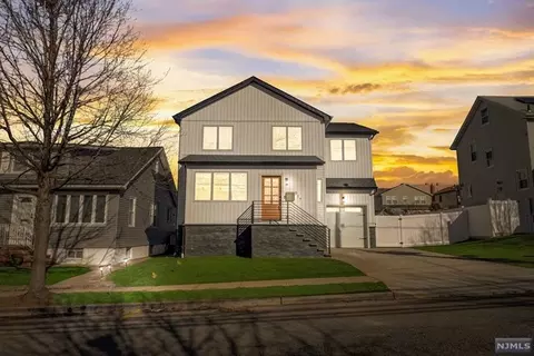 517 Lake Ave, Lyndhurst, NJ 07071