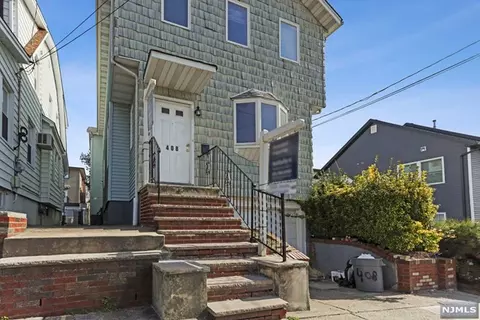 408 9th St, Fairview, NJ 07022
