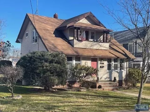 67 Copley Ave, Teaneck, NJ 07666