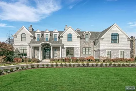 213 Buckingham Rd, Tenafly, NJ 07670