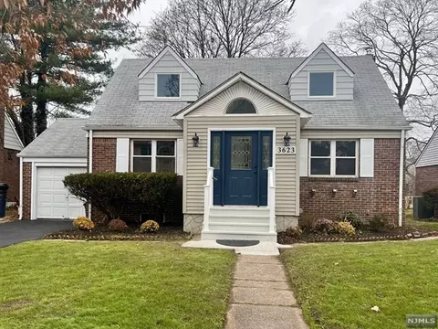 36-23 Garden View Ter, Fair Lawn, NJ 07410