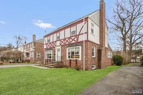 164 W Hudson Ave, Englewood, NJ 07631