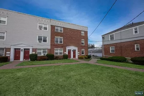 42 Hastings Ave #B, Rutherford, NJ 07070