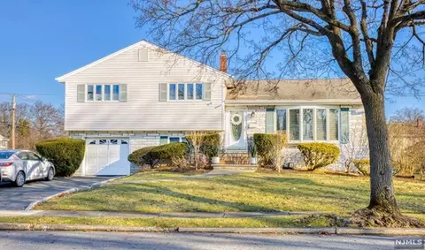 141 N Terrace Pl, New Milford, NJ 07646