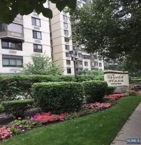 316 Prospect Ave #S5E, Hackensack, NJ 07601
