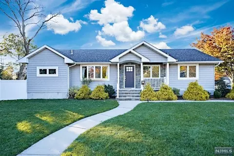 201 N Farview Ave, Paramus, NJ 07652