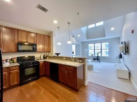 8416 Sanctuary Blvd, Riverdale, NJ 07457