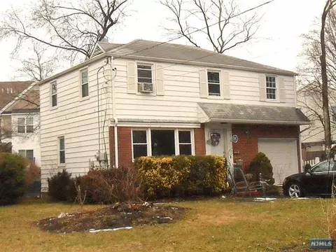 22 Wilkens Dr, Dumont, NJ 07628