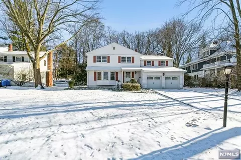 92 Prospect Ter, Tenafly, NJ 07670