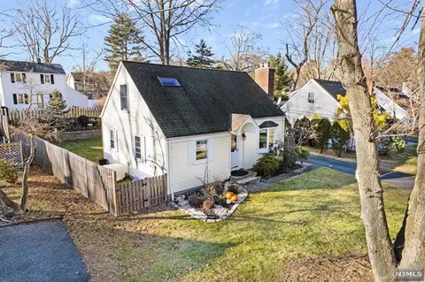 234 Knickerbocker Rd, Closter, NJ 07624