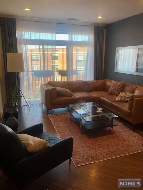 4401 Riverview Ave #401, Englewood, NJ 07631