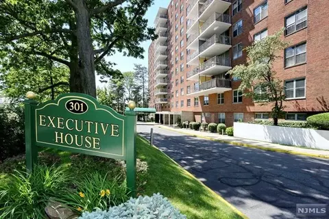 301 Beech St #5C, Hackensack, NJ 07601