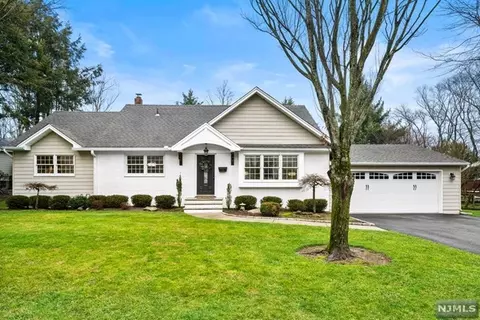 15 Maple St, Closter, NJ 07624