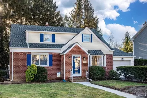 31-10 Gentner Rd, Fair Lawn, NJ 07410