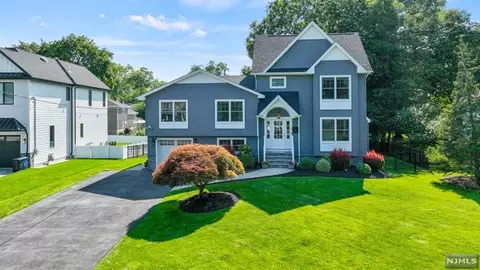 73 Chadwick Pl, Glen Rock, NJ 07452