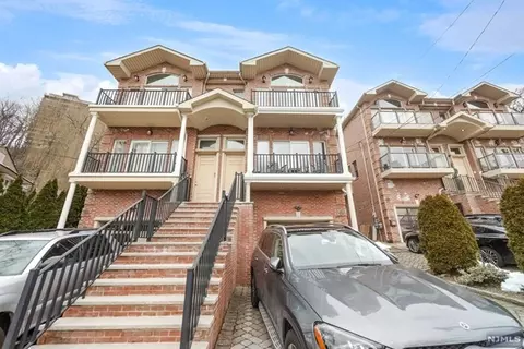816 Undercliff Ave, Edgewater, NJ 07020