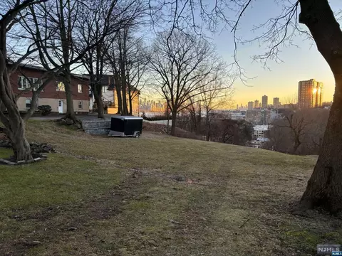 0 Overlook Ave, Cliffside Park, NJ 07010